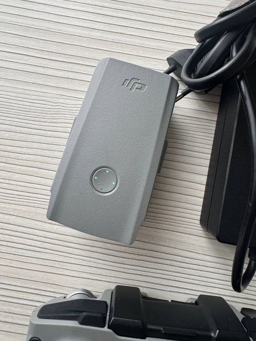 Дрон DJI Mavik Air 2  Fly More Combo