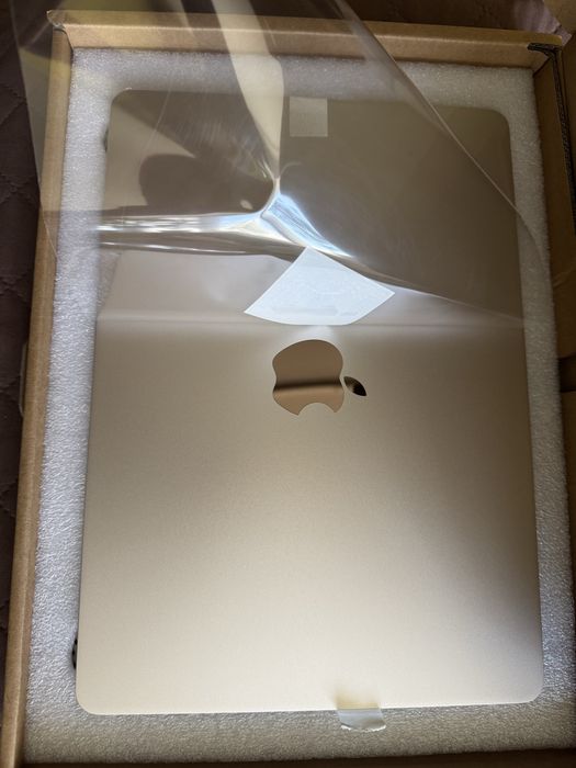 Macbook Air M3, M4, A3113, A3240 новий дисплей у зборі з кришкою