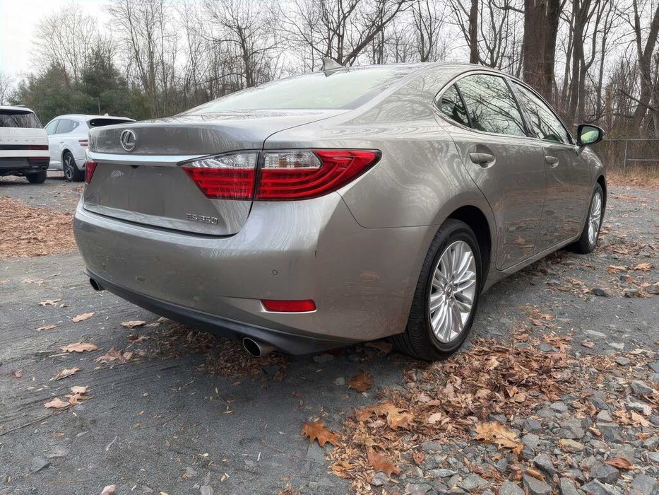 Lexus ES 350      2015