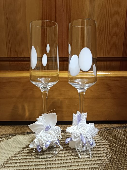 Продаю весільні бокали,гарні бокали на ніжці