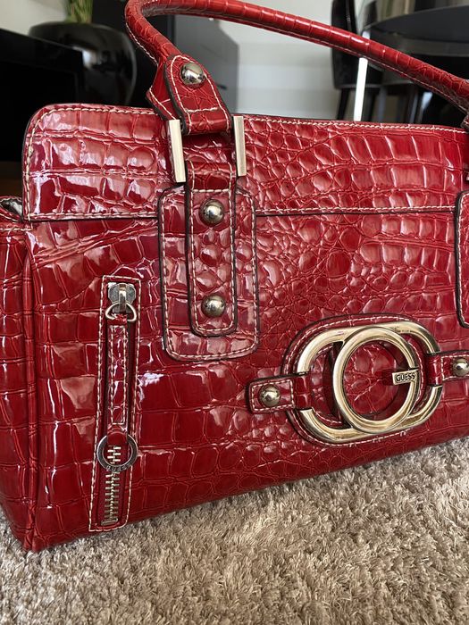 Carteira vermelha Guess64741301196545122