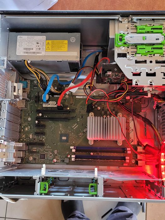 Komputer szóstej generacji pod gry