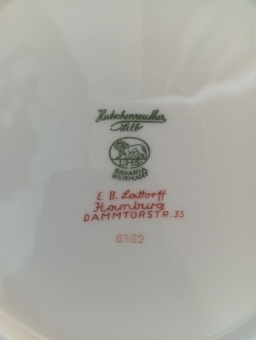 Столово- чайний сервіз на 6 персон . 39 предметів.