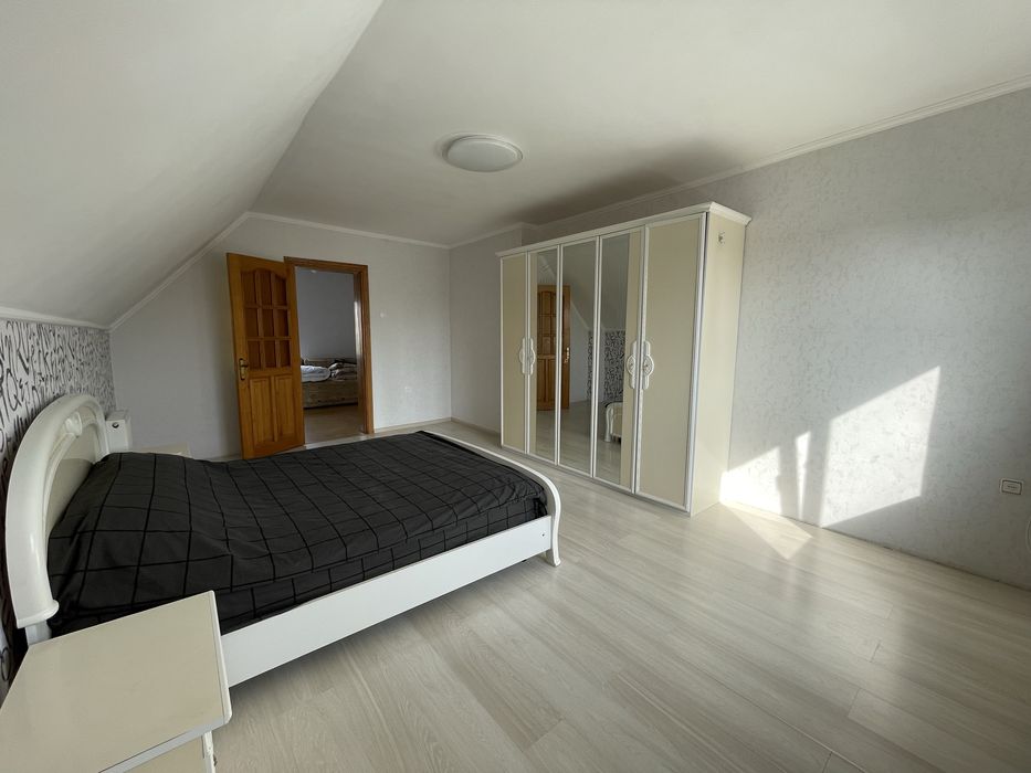 Будинок подобово. Осокорки дачі