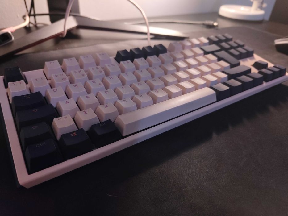 Ducky One 3 Fuji TKL Mechanical Gaming Keyboard – Portuguese Layout – MX Brown Switches64752247868291121