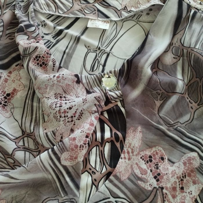 Bluzka we wzory damska