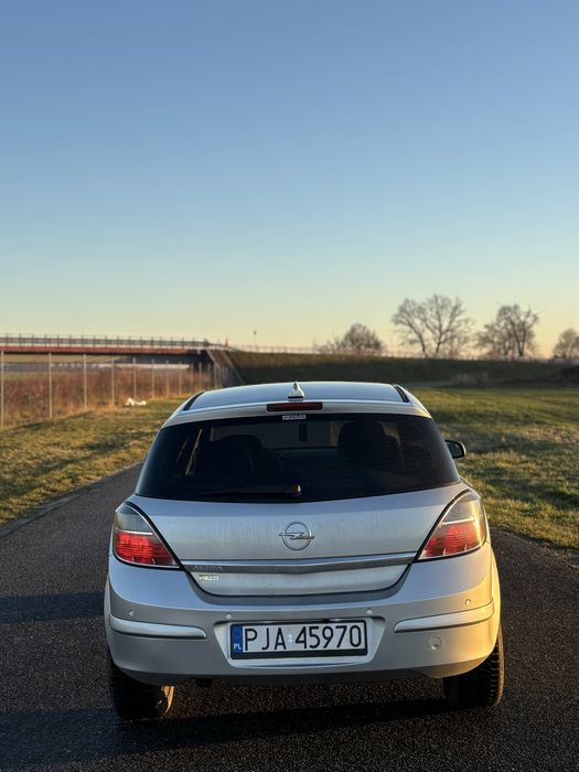 Opel Astra H 2011