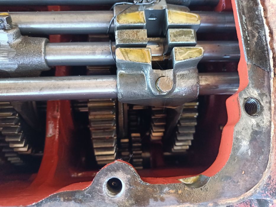 skrzynia most zwolnice mf massey ferguson 255 ,3512 ursus 2812 części