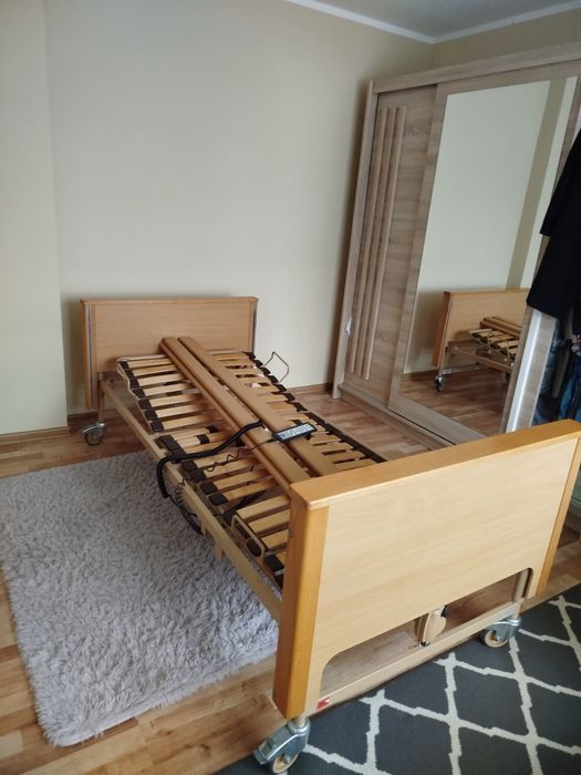 Łóżko rehabilitacyjne +2 materace
