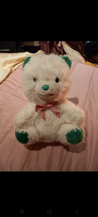 Peluches médios de pêlo artificial - 1 branco e um castanho - Biju