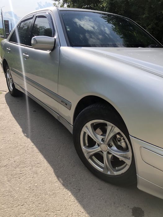 Продам Mercedes-Benz W210