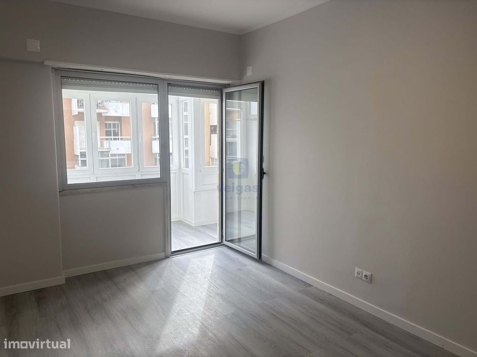 Oportunidade única: apartamento T2 em Oeiras para investimento seguro