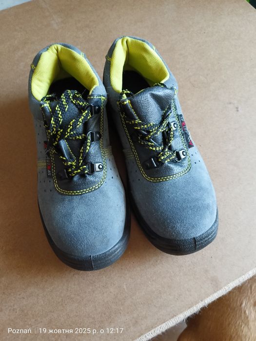 Sprzedam buty robocze BHP