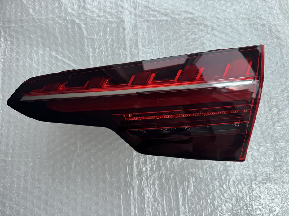 Фонар задній AUDI A4B9 рест (8W5945094AD)