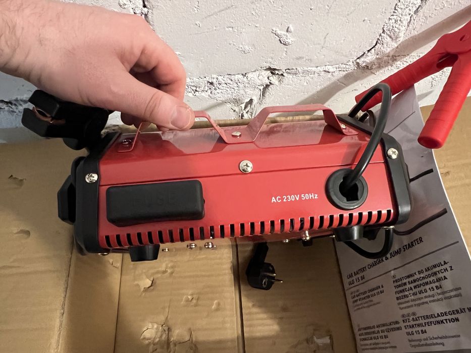 Prostownik z funkcją rozruchu ULG 15 B4 jak nowy