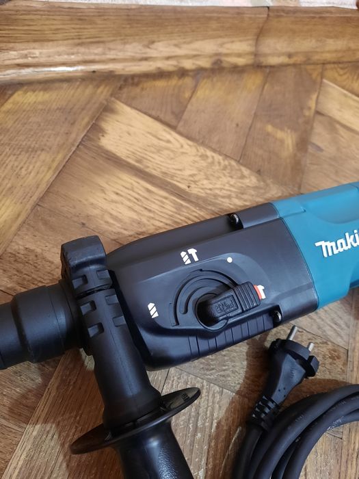 100% оригінал!!Перфоратор Makita HR 2450,780вт,2.7дж