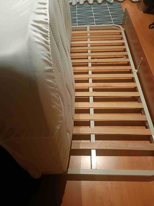 Cama studio em faia