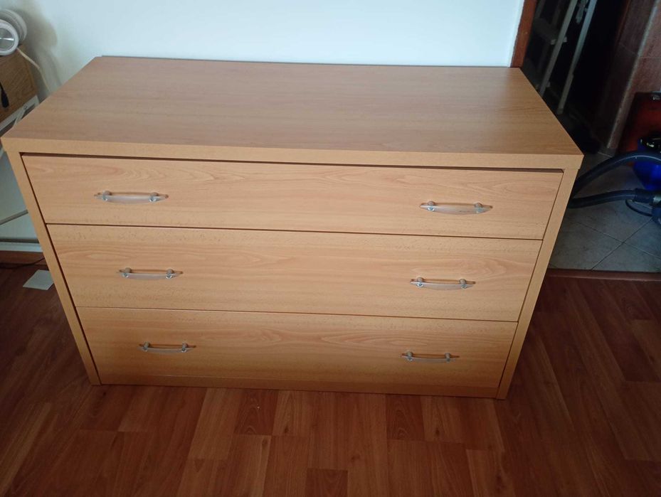 Cama Solteiro com colchão + Mesa de Cabeceira e Cómoda