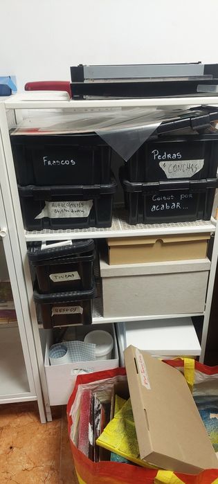 Conjunto de estante e vitrine metal Ikea