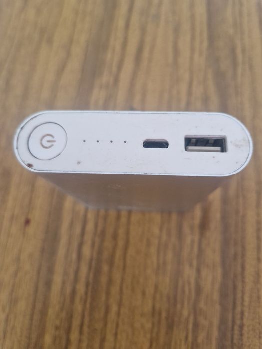 Портативное зарядное устройство