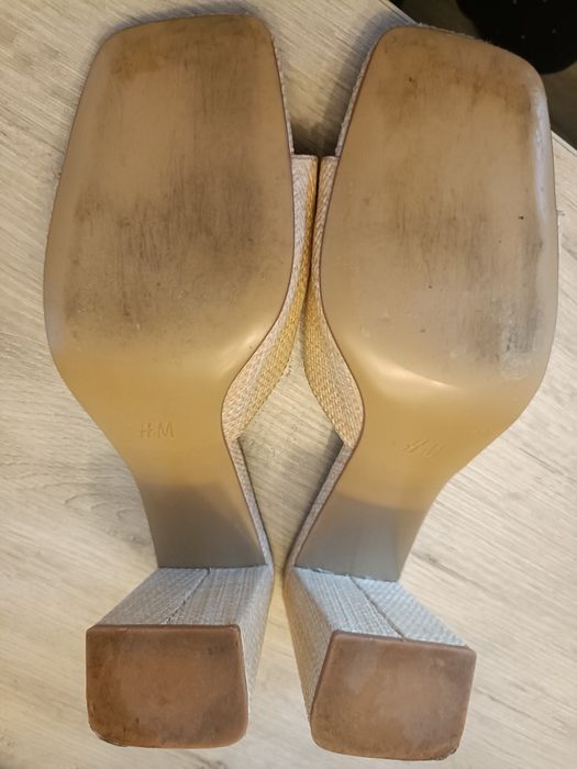 Eleganckie Klapki H&M na obcasie