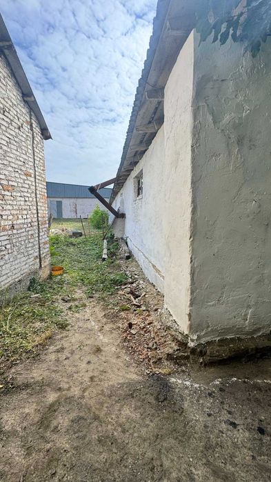 (5) Продаж приміщення під склад 1122