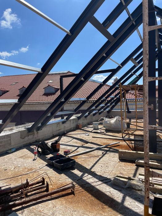 Realizamos todo o tipo de serviço em telhados