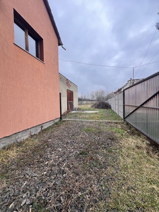 Продаж комплексу комерційних приміщень в центр частині м.Берегове