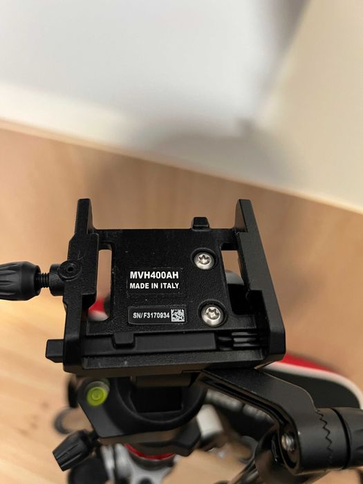 Manfrotto Be Free Tripod - MVKBFRT-LIVE