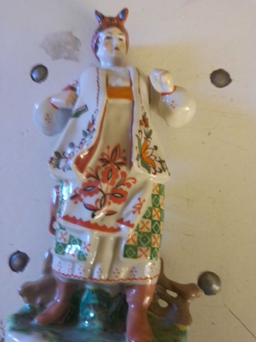 Фарфоровая статуэтка Солоха экспортный вариант