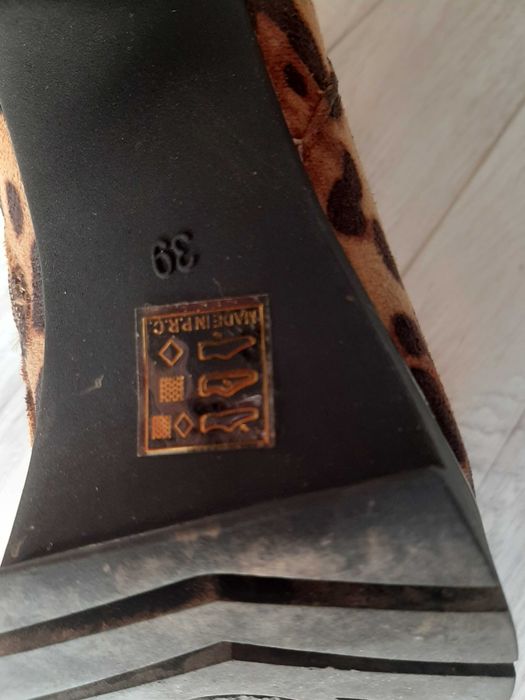 Botki w panterkę r.39-stan bdb