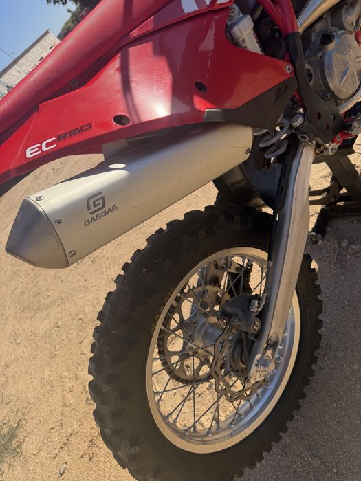 Gas gas ec 250 2024 (apenas 13 horas reais)