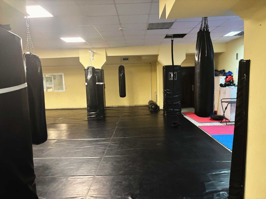 Оренда спортивного залу для єдиноборств. Печерськ. Метро.
