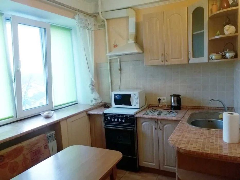 Продам 1-кімн. Леси Украинки бульв. 28, 30 м.кв