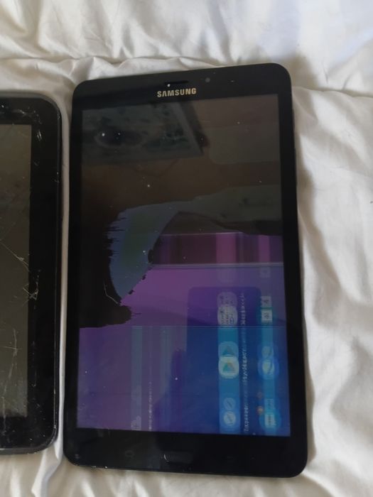 Продам 3 планшета Samsung на запчасти.