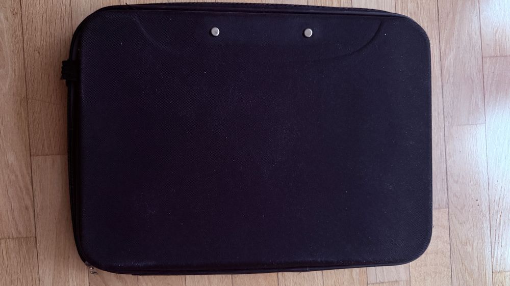 Teczka czarna aktówka na laptopa