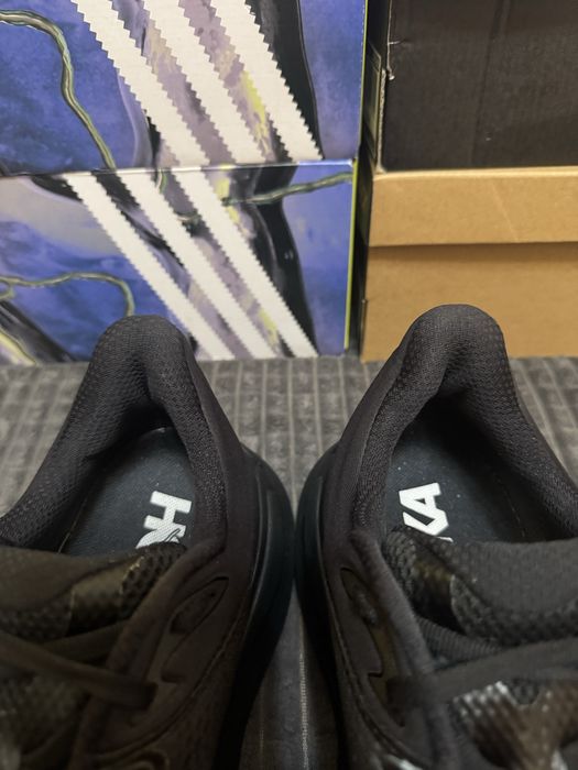 Чоловічі кросівки HOKA ONE ONE BONDI 9 41(26см) оригінал