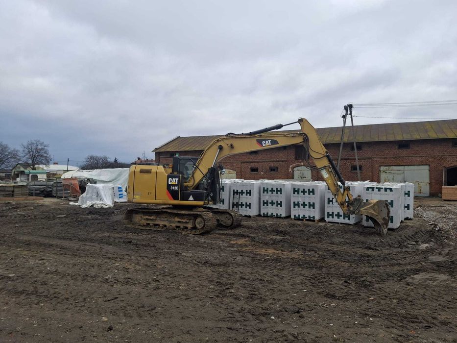 Usługi koparkami i wywrotką