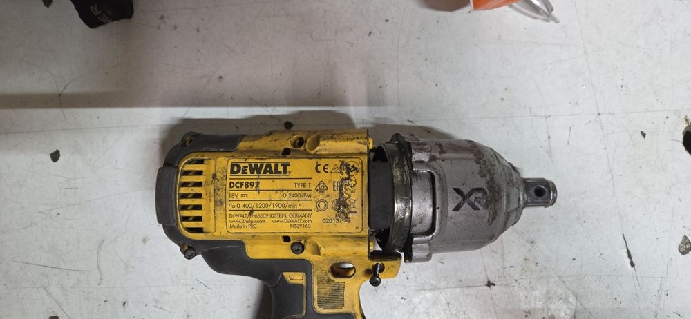 Klucz udarowy DeWalt na części