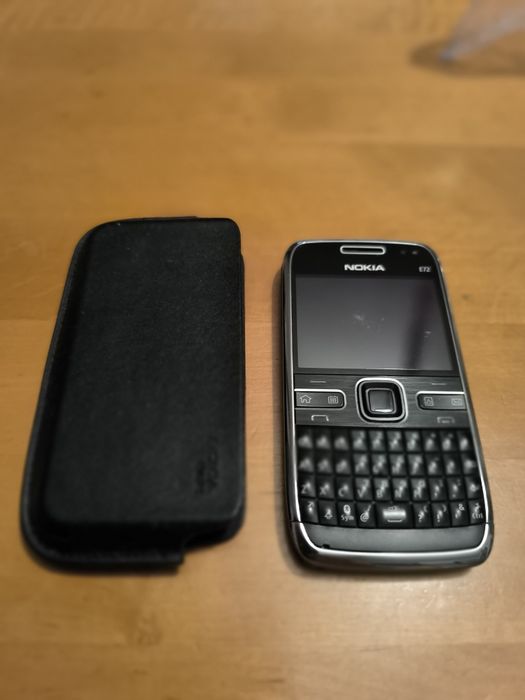 Nokia E72 igiełka stan bardzo dobry + oryginalne etui Nokia