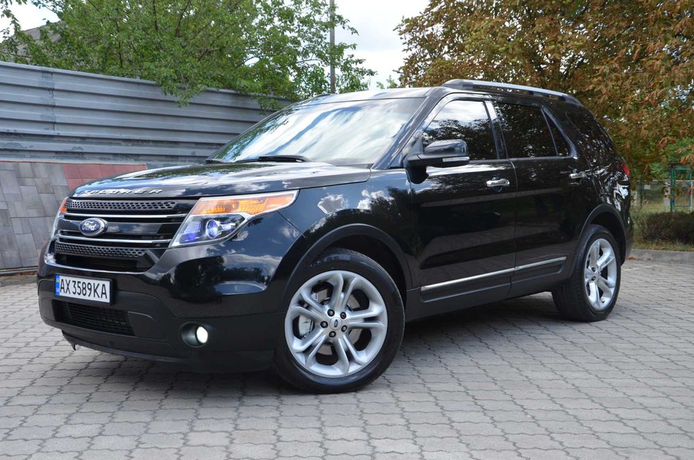 Продам FORD EXPLORER 2013 года выпуска