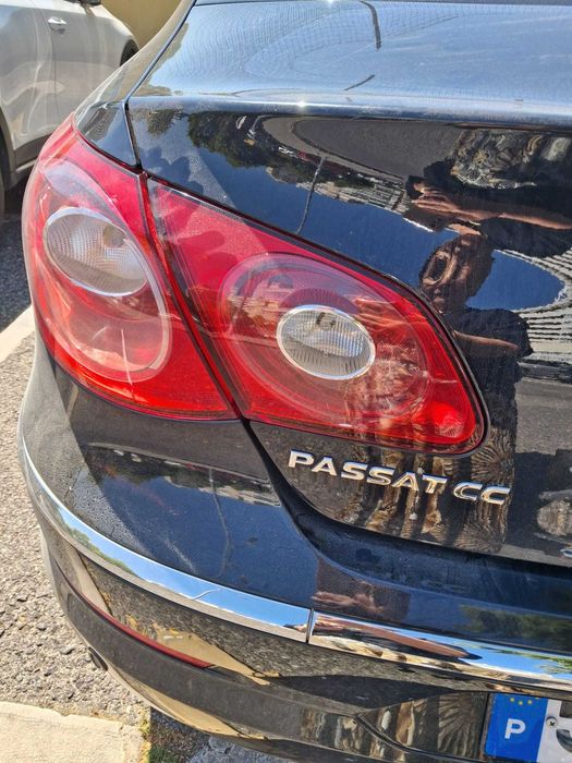 Carro Passat cor preta de 2011