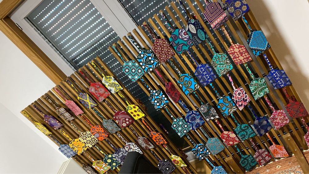 2 expositores/biombos de madeira para loja ou montra