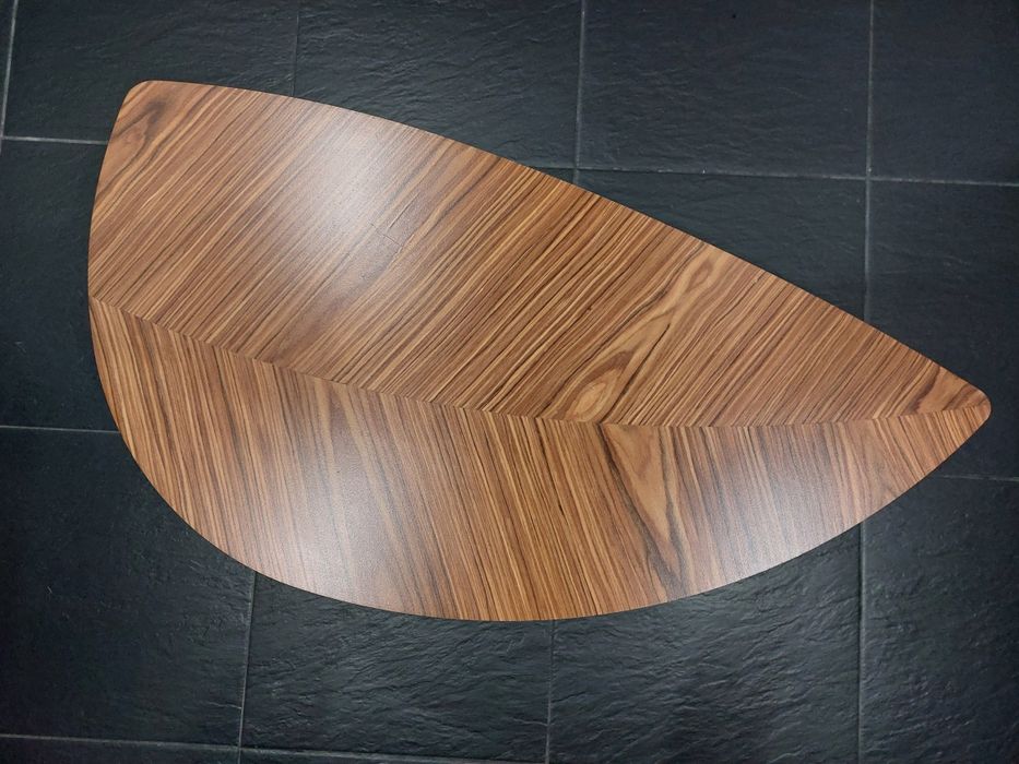 Mesa de centro oval