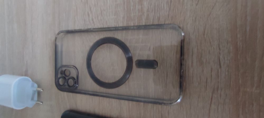 Sprzedam iPhone 11 w stanie bardzo dobrym nowa ładowarka
