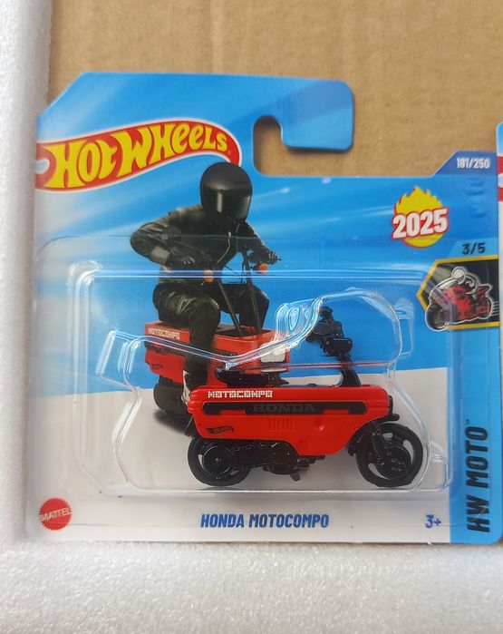 Conjunto 2 hot wheels honda motocompo e vespa 90 ss 1966