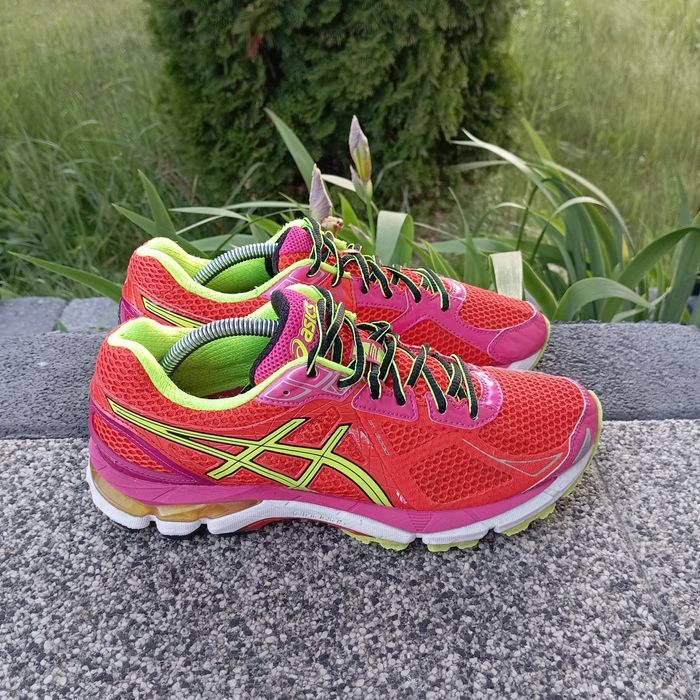 Asics GT-2000 3 Sportowe Buty Do Biegania Rozmiar 40