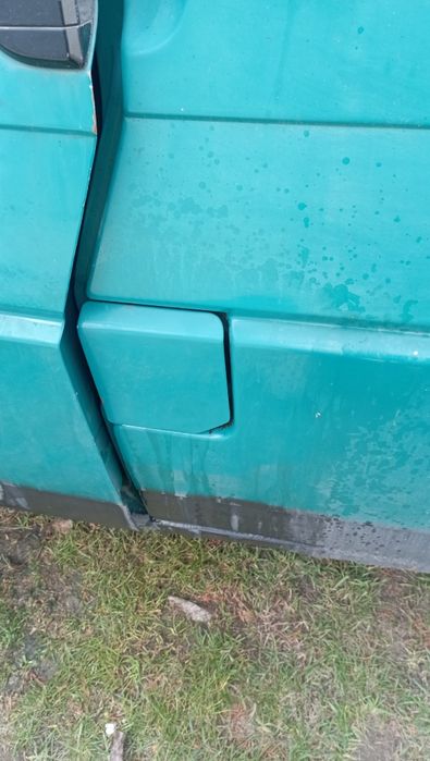 VW T4 transporter klapka wlewu paliwa