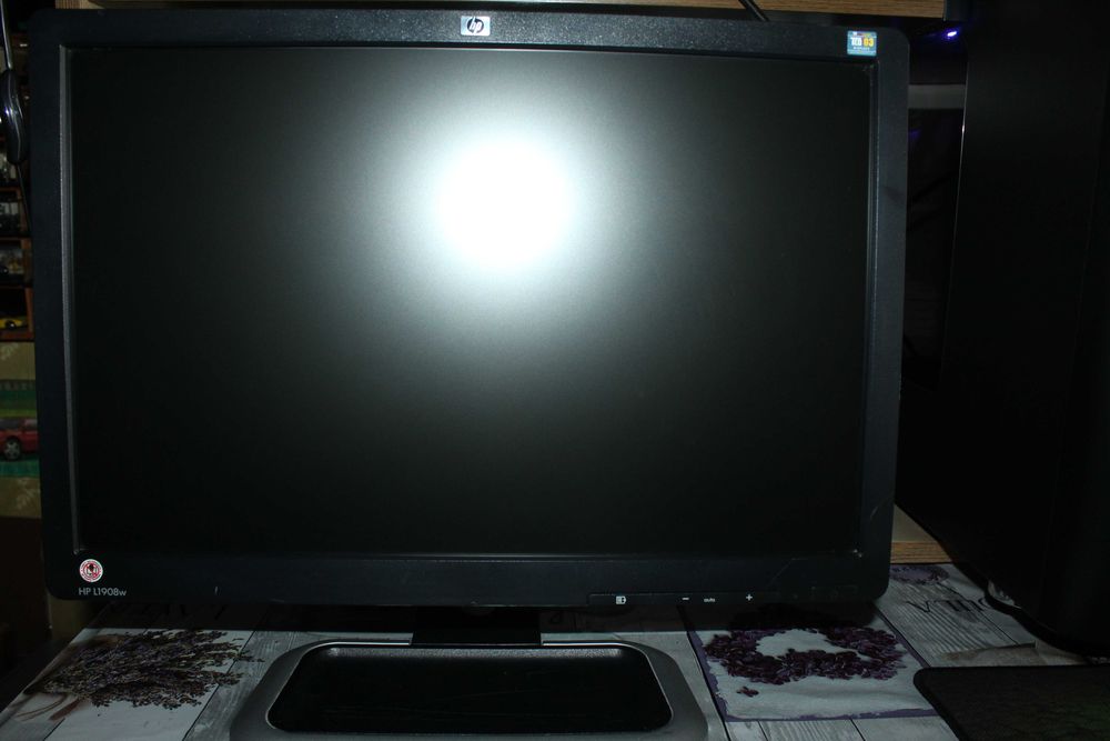 Monitor HP L1908w Używany + kabel zasilający