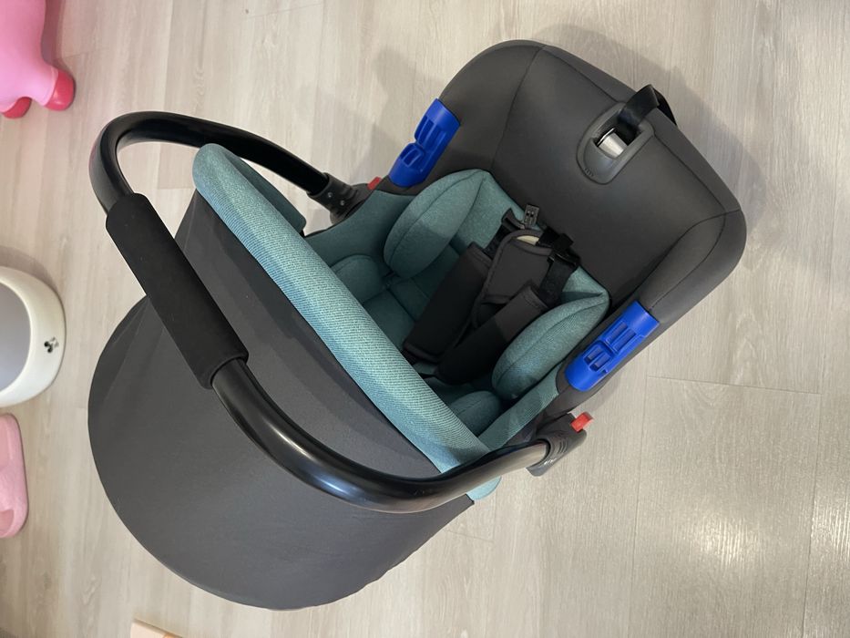 Дитяча авто люлька